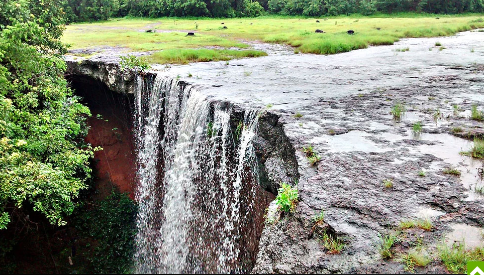 JOUR 3: Decouverte de la source et la cascade de Dindefelo